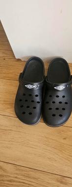 Umbro slippers maat 42, Slippers, Zwart, Ophalen of Verzenden, Zo goed als nieuw