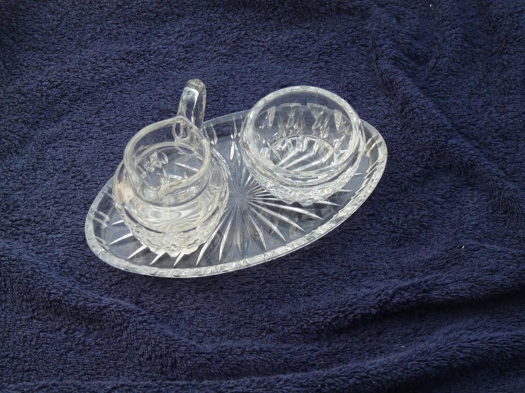 Kristaltalen bonbon schaaltje en melk en suiker set., Huis en Inrichting, Glas of Glazen, Nieuw, Ophalen of Verzenden, Glas