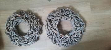 houten decoratieve krans beschikbaar voor biedingen