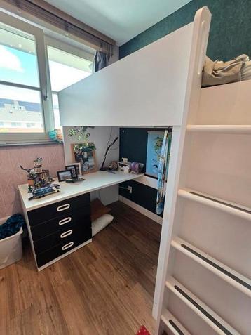 🔵🟡 Ikea Stuva (Smăstad) hoogslaper + bureau + kast. beschikbaar voor biedingen