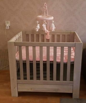 Kidsmill box hout met lade. beschikbaar voor biedingen