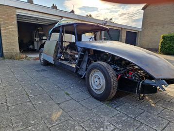 GEVRAAGD !!citroen id of ds 2100 bel voor info 06-54214340 beschikbaar voor biedingen