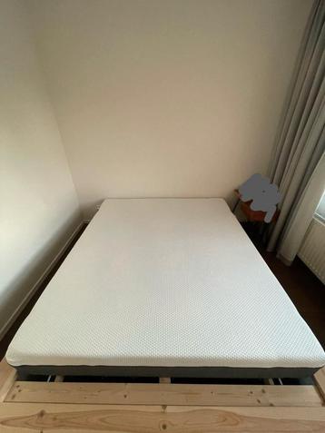 EMA mattress 200x180, as new beschikbaar voor biedingen