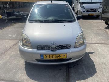 Toyota Yaris 1.3 VVT-i Terra Leuke Toyota yaris 13 benzine l beschikbaar voor biedingen