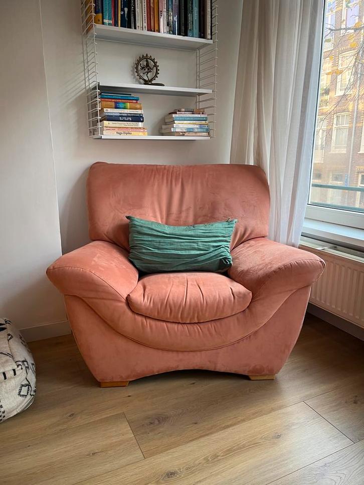 Roze Vintage Fauteuil - Heerlijk om te Mediteren!, Huis en Inrichting, Fauteuils, Gebruikt, Stof, 100 tot 125 cm, 75 tot 100 cm