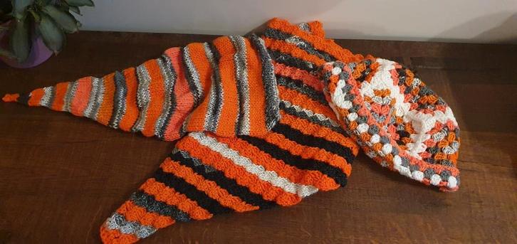 Handgemaakte muts met sjaal set - Uniek!, Kleding | Dames, Mutsen, Sjaals en Handschoenen, Nieuw, Muts, Ophalen of Verzenden