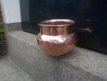 Antieke bloempot koper GSH gemerkt onderzijde diameter 11 cm beschikbaar voor biedingen