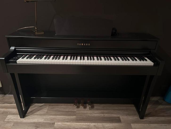 Yamaha CLP 635 Pianolo + Headset - Topstaat!, Muziek en Instrumenten, Piano's, Zo goed als nieuw, Piano, Zwart, Digitaal, Ophalen of Verzenden