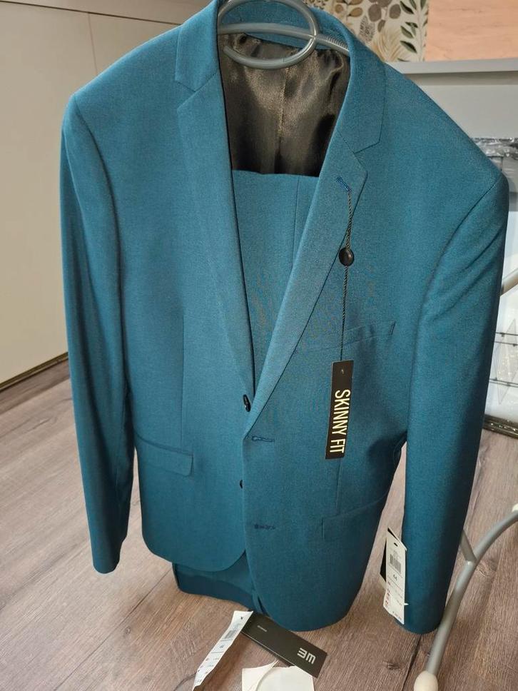 12 herenpakken WE maat 44 - waarvan 2 nieuw, Kleding | Heren, Kostuums en Colberts, Gedragen, Maat 46 (S) of kleiner, Overige kleuren