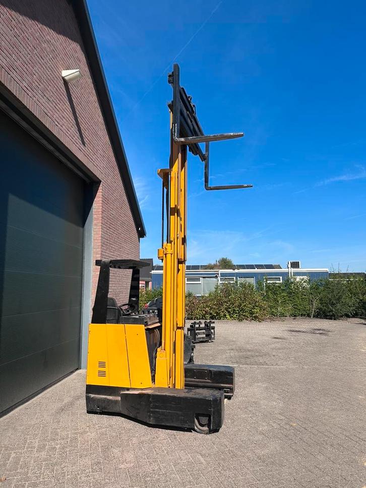Jungheinrich ETV Q20 4 weg Reachtruck zijlader, Zakelijke goederen, Machines en Bouw | Heftrucks en Intern transport, Zijlader
