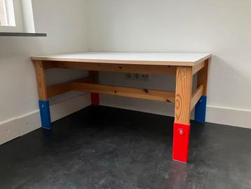 IKEA Sansad Kindertafel - Verstelbaar & Rookvrij beschikbaar voor biedingen
