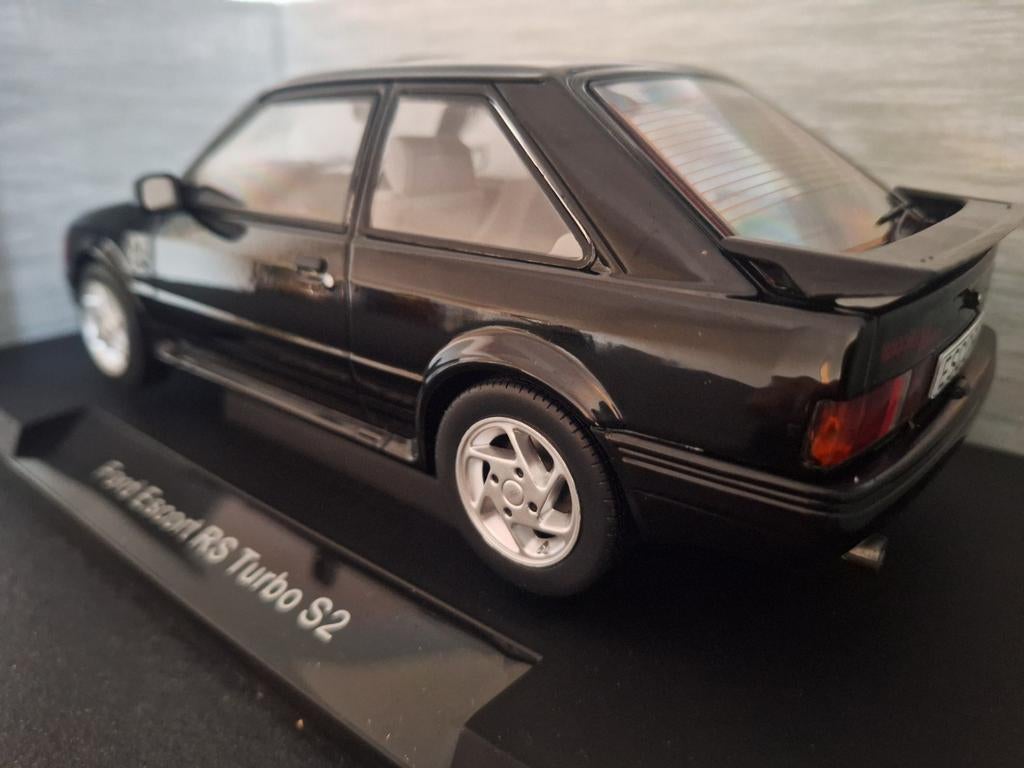 Ford Escort MK4 RS Turbo 1982 Schaal 1:18, Overige merken, MCG, Nieuw, Ophalen of Verzenden