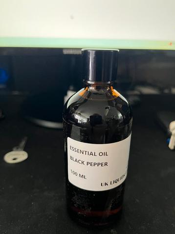 KARPERVISSEN BLACK PEPPER  ESSENTIAL OIL 100 ML beschikbaar voor biedingen