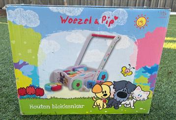 Blokken loopkar woezel en pip beschikbaar voor biedingen