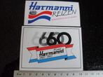 2x sticker 60 jaar Harmanni reizen logo 1985, Verzenden, Zo goed als nieuw, Bedrijf of Vereniging