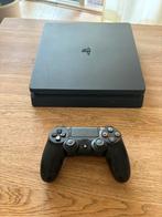 Playstation 4 Slim + 1 controller + oplaadstation, Spelcomputers en Games, Spelcomputers | Sony PlayStation 4, Ophalen, Zo goed als nieuw