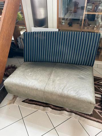 Olijfgroene leren designer bank beschikbaar voor biedingen