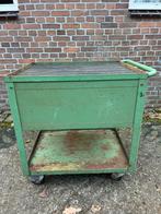 Vintage gereedschapstafel op wielen / industrieel retro 60, Ophalen, Gebruikt