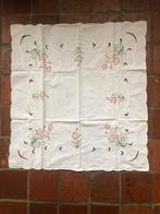 Vintage Geborduurde Tafelkleed, Ophalen of Verzenden, Gebruikt, Vierkant, Binnen