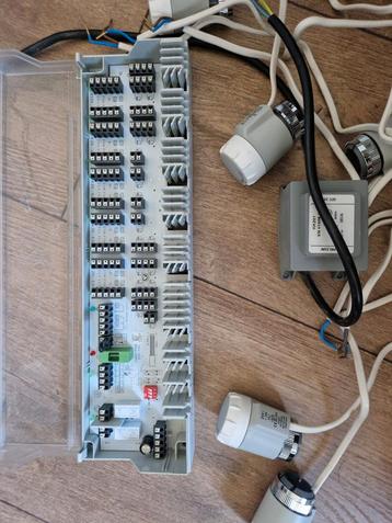 Vloerverwarming regelunit beschikbaar voor biedingen