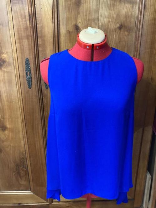 Joseph Ribkoff top NIEUW met kaartje, Kleding | Dames, Tops, Nieuw, Maat 38/40 (M), Blauw, Zonder mouw, Ophalen of Verzenden