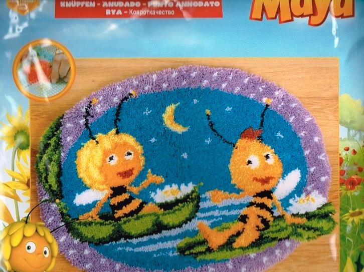 Cado aanbieding maya de bij knooppakket kleedje studio 100, Hobby en Vrije tijd, Borduren en Borduurmachines, Nieuw, Overige typen