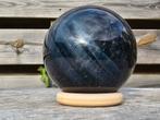 Mooie flashy valkenoog bol met een kwartsring 56 mm, Verzamelen, Mineralen en Fossielen, Ophalen of Verzenden, Mineraal