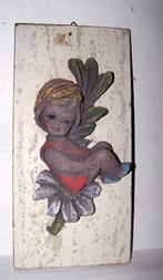 Vintage keramieken plaquette meisje op bloem. 29x14 cm. Izgs, Ophalen of Verzenden