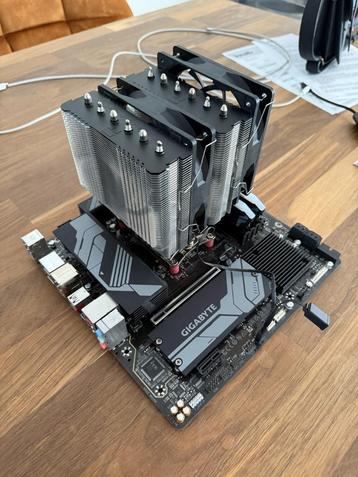 AMD Ryzen 7950X + Gigabyte B650M DS3H + 32GB Lexar 6400mhz beschikbaar voor biedingen