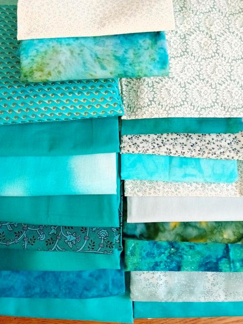 Quilt stof patchwork lapjes turquoise aqua blauw, Hobby en Vrije tijd, Stoffen en Lappen, Zo goed als nieuw, Katoen, 30 tot 120 cm