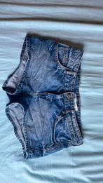 Bershka low rised, Kleding | Dames, Spijkerbroeken en Jeans, Ophalen of Verzenden, Zo goed als nieuw, Blauw, W28 - W29 (confectie 36)