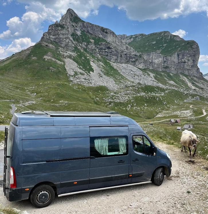 Luxe off-grid zelfbouw buscamper, automaat, 4 zit, 2 slaap, Caravans en Kamperen, Campers, Particulier, tot en met 2, Buscamper of Camperbus