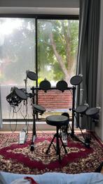 Complete Drumstel Roland TD-7 (2x), kruk, handleiding"., Muziek en Instrumenten, Drumstellen en Slagwerk, Ophalen, Zo goed als nieuw