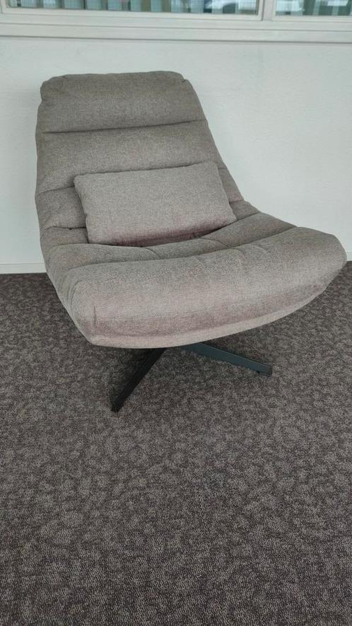 ⚠️OP=OP⚠️Eleonora Fauteuil Cooper Draaibaar, Huis en Inrichting, Fauteuils, Nieuw, Hout, Kunststof, Leer, Metaal, Riet of Rotan