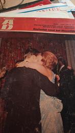 Bijlage 1966  krant AD huwelijk beatrix, Ophalen of Verzenden, 1960 tot 1980, Krant