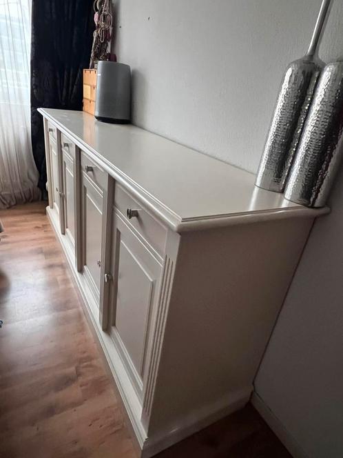 ZWARE LANDELIJK STIJL WITTE HOUTEN DRESSOIR 225 CM BREED, Huis en Inrichting, Kasten | Dressoirs, Zo goed als nieuw, 200 cm of meer