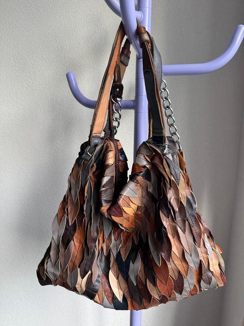 Vintage kleurrijke echt lederen schoudertas, Sieraden, Tassen en Uiterlijk, Tassen | Damestassen, Zo goed als nieuw, Schoudertasje