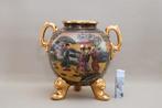 Satsuma pot of vaas op vergulde voet   vintage of antiek, Ophalen of Verzenden