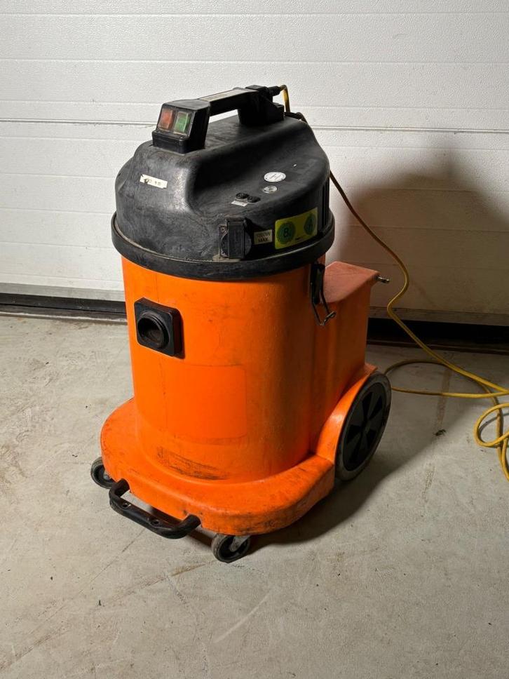 Numatic NDD 900 A, Huis en Inrichting, Stoffering | Tapijten en Kleden, Gebruikt, 50 tot 100 cm, 200 cm of meer, Rechthoekig, Overige kleuren