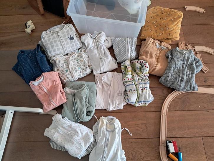 Pakket met 15 slaapzakken, Kinderen en Baby's, Babykleding | Baby-kledingpakketten, Gebruikt, Overige maten, Ophalen
