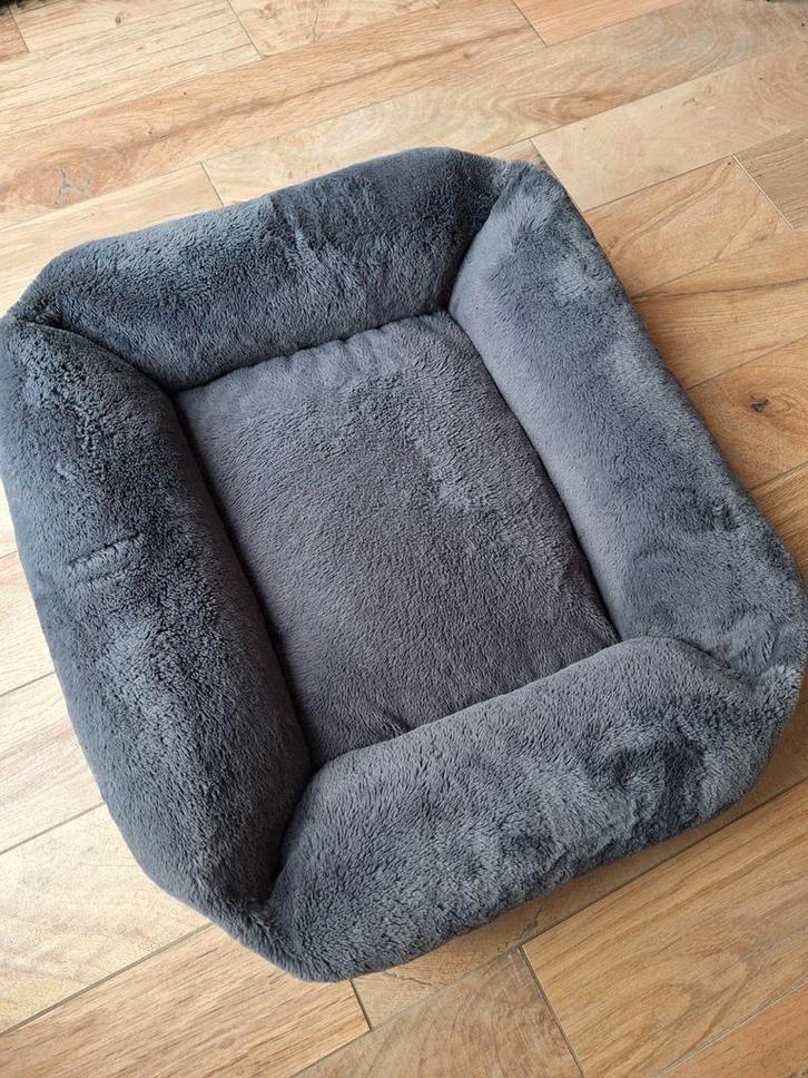 Lex & Max hondenmand 65  75 cm grijs, Dieren en Toebehoren, Hondenmanden, Zo goed als nieuw, Pluche, Ophalen