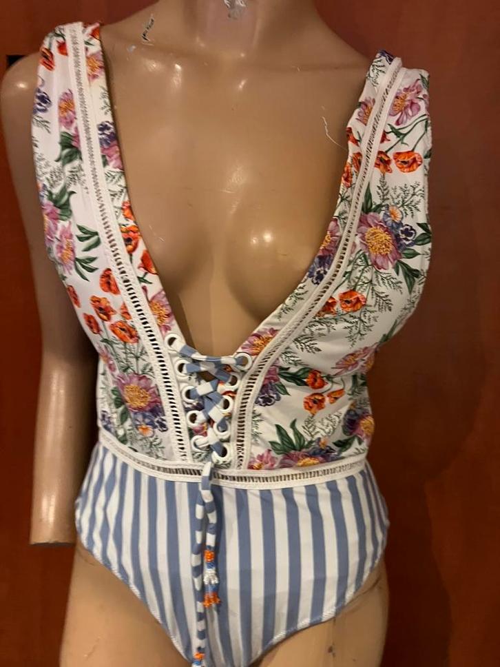 MILONGA zwempak maat xl origineel zgan, Kleding | Dames, Badmode en Zwemkleding, Zo goed als nieuw, Badpak, Wit, Ophalen of Verzenden