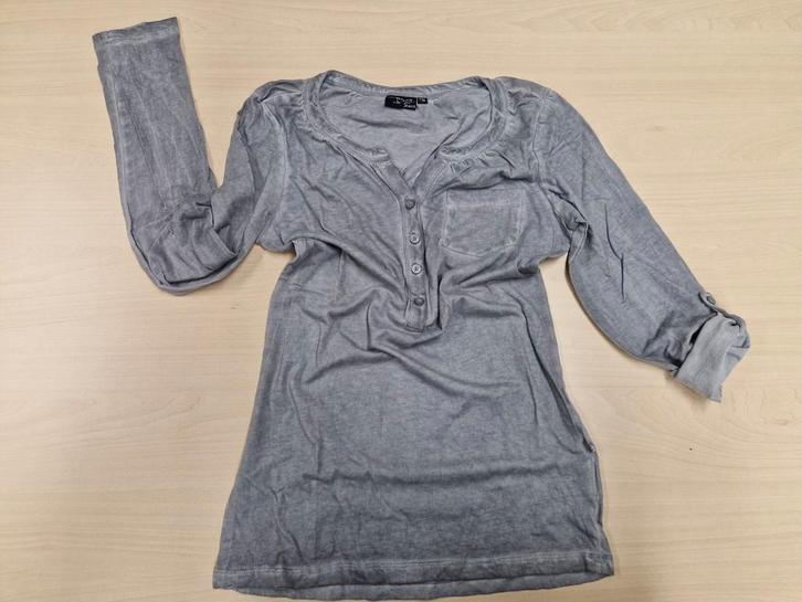 Grijs t-shirt met lange mouwen - Maat S, Kleding | Dames, T-shirts, Zo goed als nieuw, Maat 36 (S), Grijs, Lange mouw, Ophalen of Verzenden