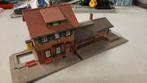 Station mist stukje gebouw ho, Hobby en Vrije tijd, Gebruikt, Gelijkstroom of Wisselstroom, Brug, Tunnel of Gebouw, Ophalen of Verzenden