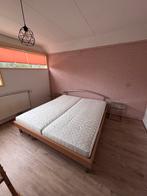 Tweepersoonsbed met matrassen en nachtkastjes, Ophalen, Gebruikt, Tweepersoons