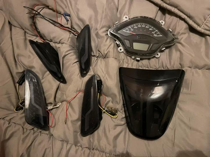 Vespa sprint primavera led verlichting, Motoren, Tuning en Styling, Ophalen of Verzenden