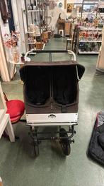 Tweeling kinderwagen, Ophalen