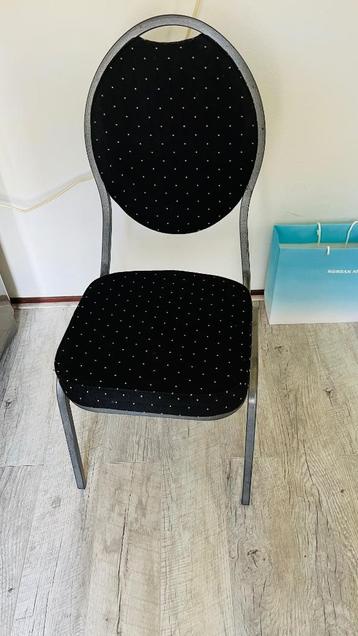 6 stuks nette stoelen 