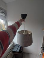 Grijze hanglamp met lampenkap, Huis en Inrichting, Lampen | Lampenkappen, Ophalen, Zo goed als nieuw, Grijs, Rond