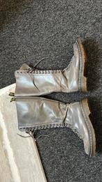 Dr martens laarzen, Hoge laarzen, Ophalen of Verzenden, Zo goed als nieuw, Grijs